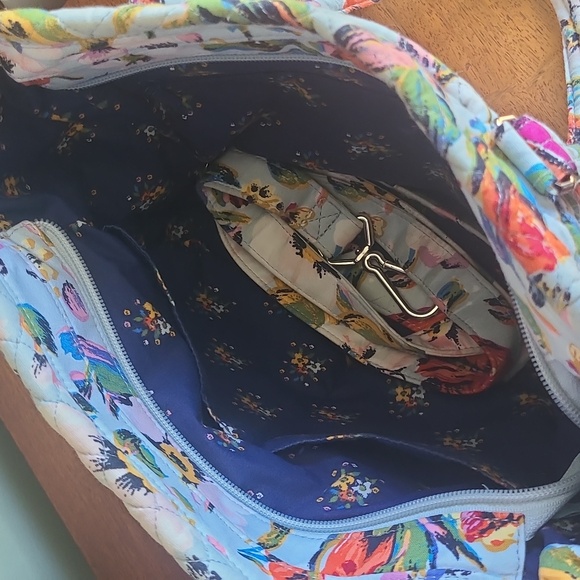 Vera Bradley Multi Strap Crossbody & RFID Riley Wallet Bundle - Sea Air Floral - Picture 4 of 4